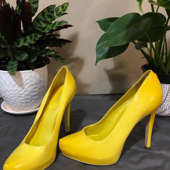 Yellow ALDO Pumps Size 7 - Picture 7 of 7